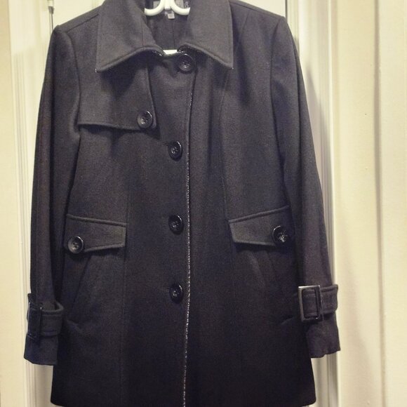 Novelti Black Wool Blend Coat Women’s Size 12 – Classic Button Front with Pocket - Picture 3 of 9